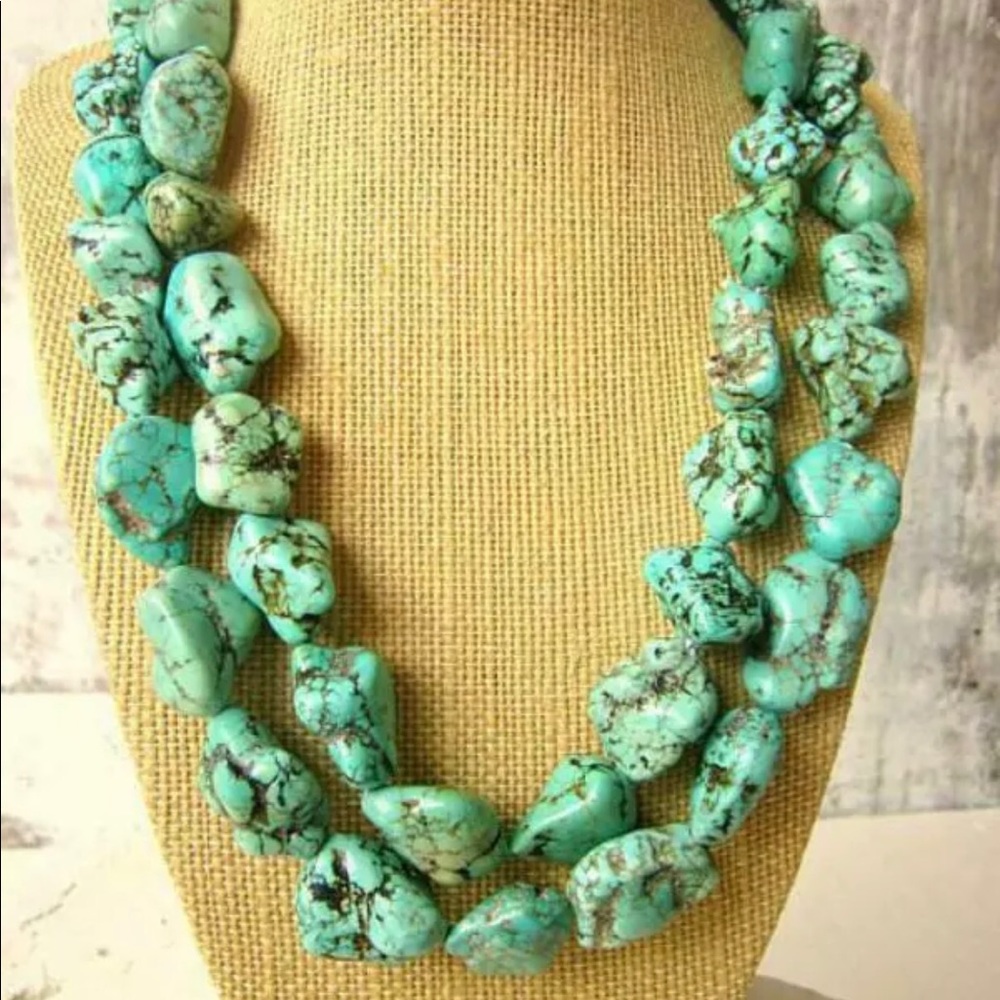 Chunky turquoise necklace